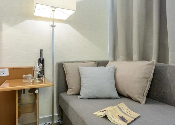 Comfort King Studio